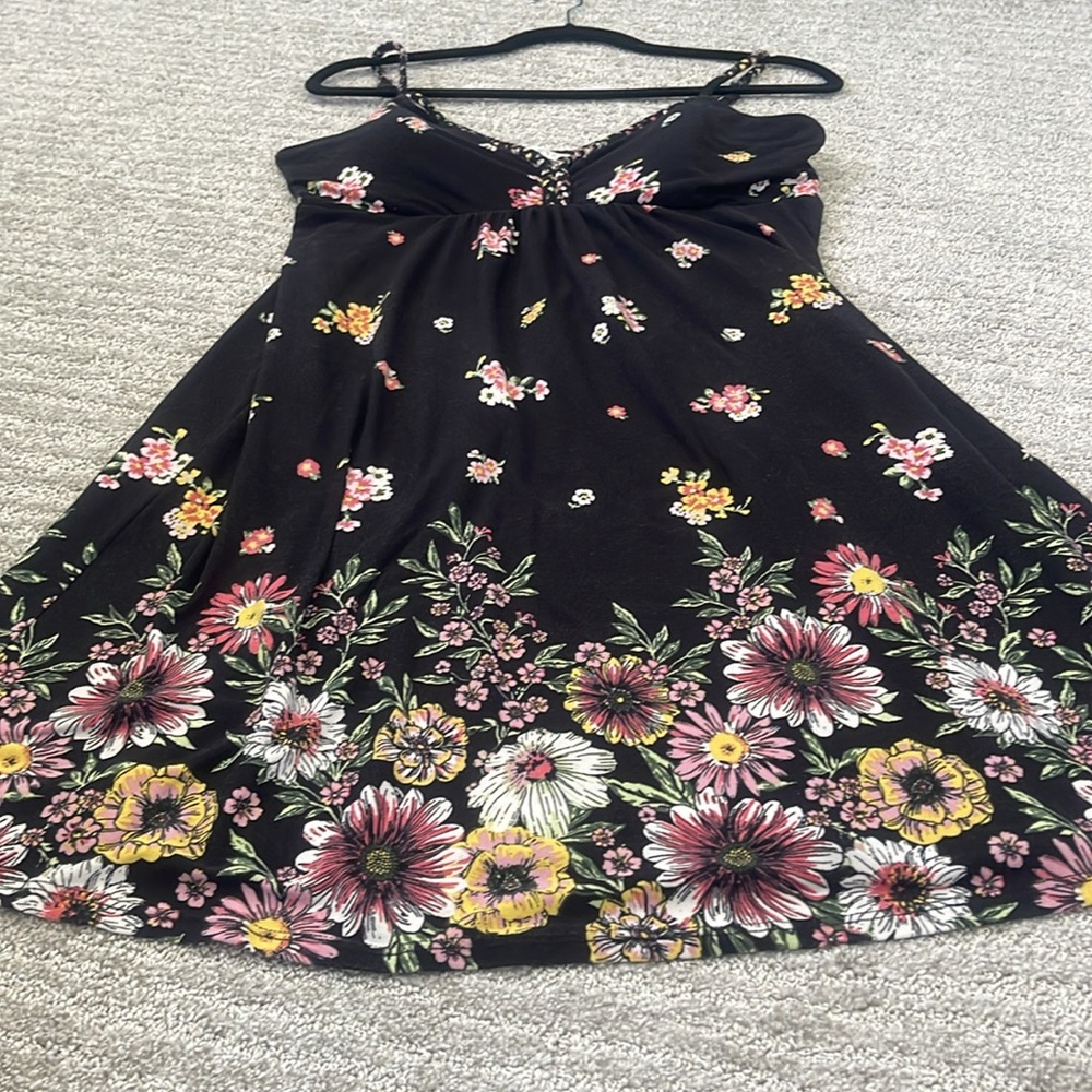 Planet Gold black floral dress with braided accent - Picture 7 of 7